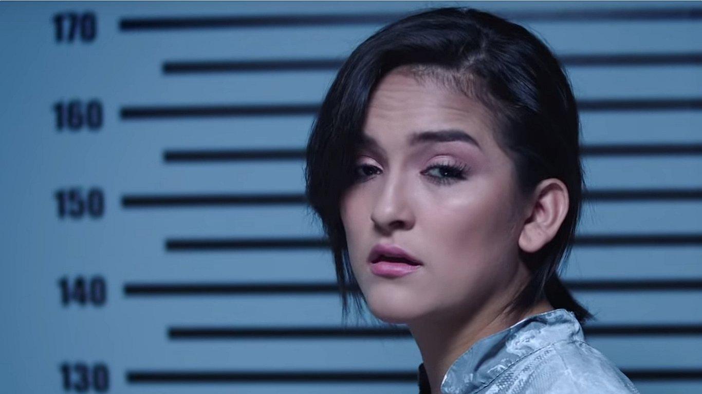 Daniela Darcourt supera el millón de reproducciones en menos de una semana con "Señor Mentira"