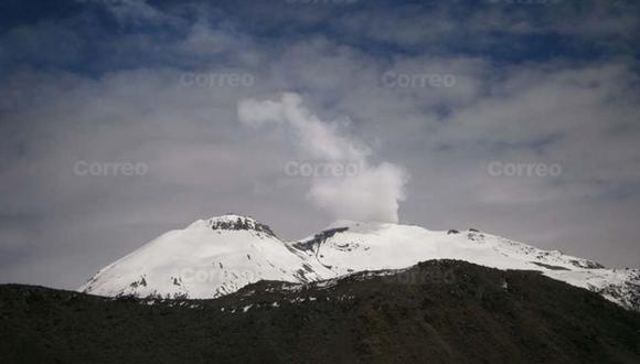 Alerta por fumarolas azules en volcán Sabancaya (VIDEO)