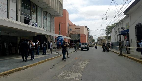 Una mujer muere tras recibir un balazo en la puerta del Banco de la Nación de Piura