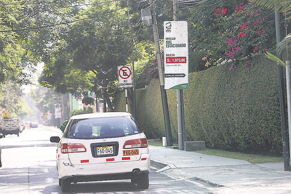 San Isidro: Critican alta multa por estacionamiento indebido 