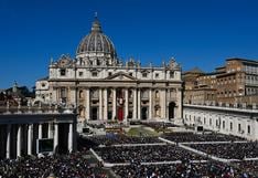 Un vehículo irrumpe a toda velocidad en el Vaticano y la policía lo detiene a disparos