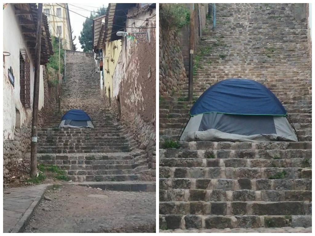 Increíble: Turistas levantan carpa y duermen en medio de calle cusqueña