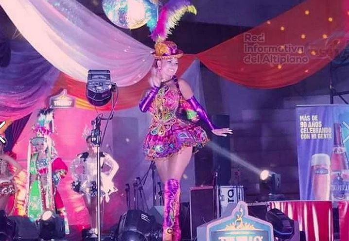 Alexandra Laguna es Señorita del Folklore en Puno