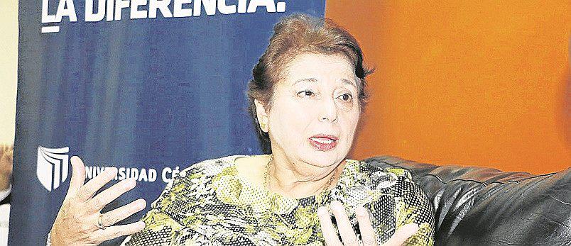 Beatriz Merino: “Nadie tiene derecho a decidir sobre la vida de otra persona”