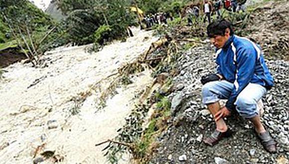 Continúa búsqueda de desaparecida tras vuelco de trimoto a río en Cusco