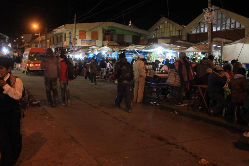 Comida criolla inunda las noches del mercado Modelo (FOTOS)