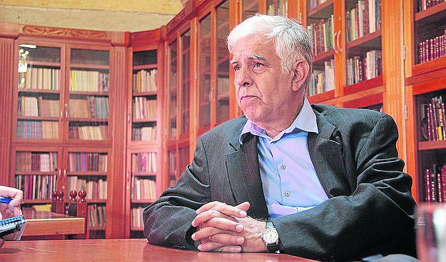 Alonso Cueto: “No habría sido tan feliz de niño sino hubiese leído”