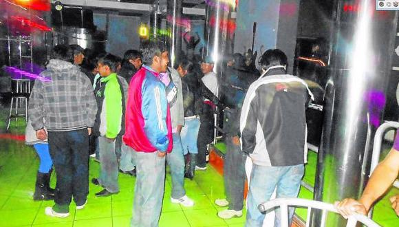 Policiales: ​Joven acusa a mozos de discoteca de robarle su cartera