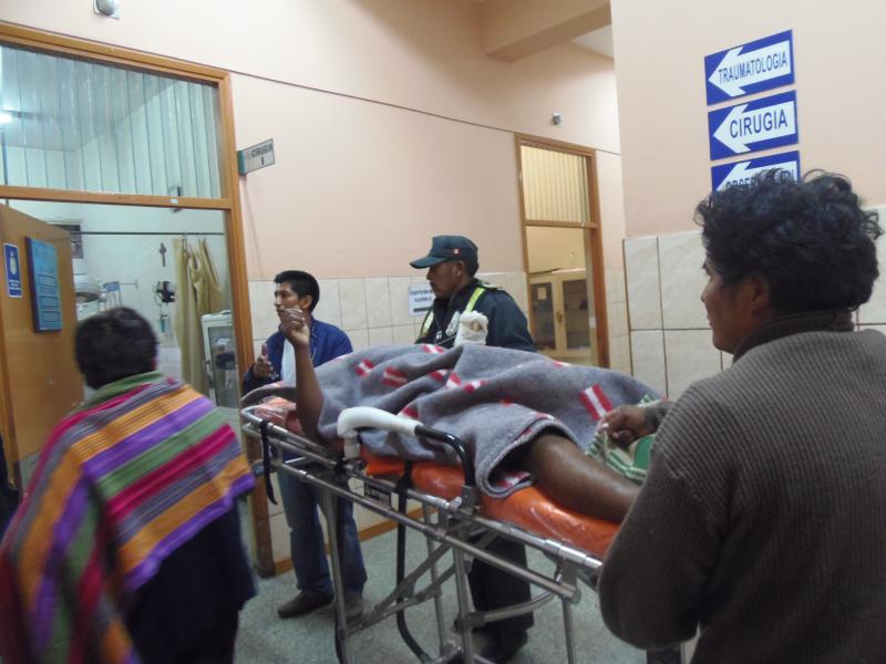 Mueren hermanos baleados por inquilino policía