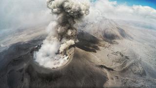 Instalan equipos en volcanes Sabancaya y Ubinas para medir composición de gases
