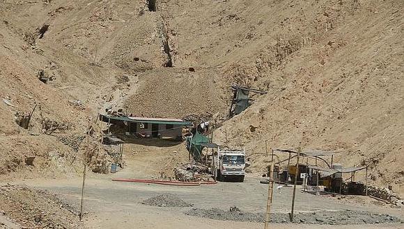 Después de 42 horas, 47 mineros  son rescatados en Arequipa
