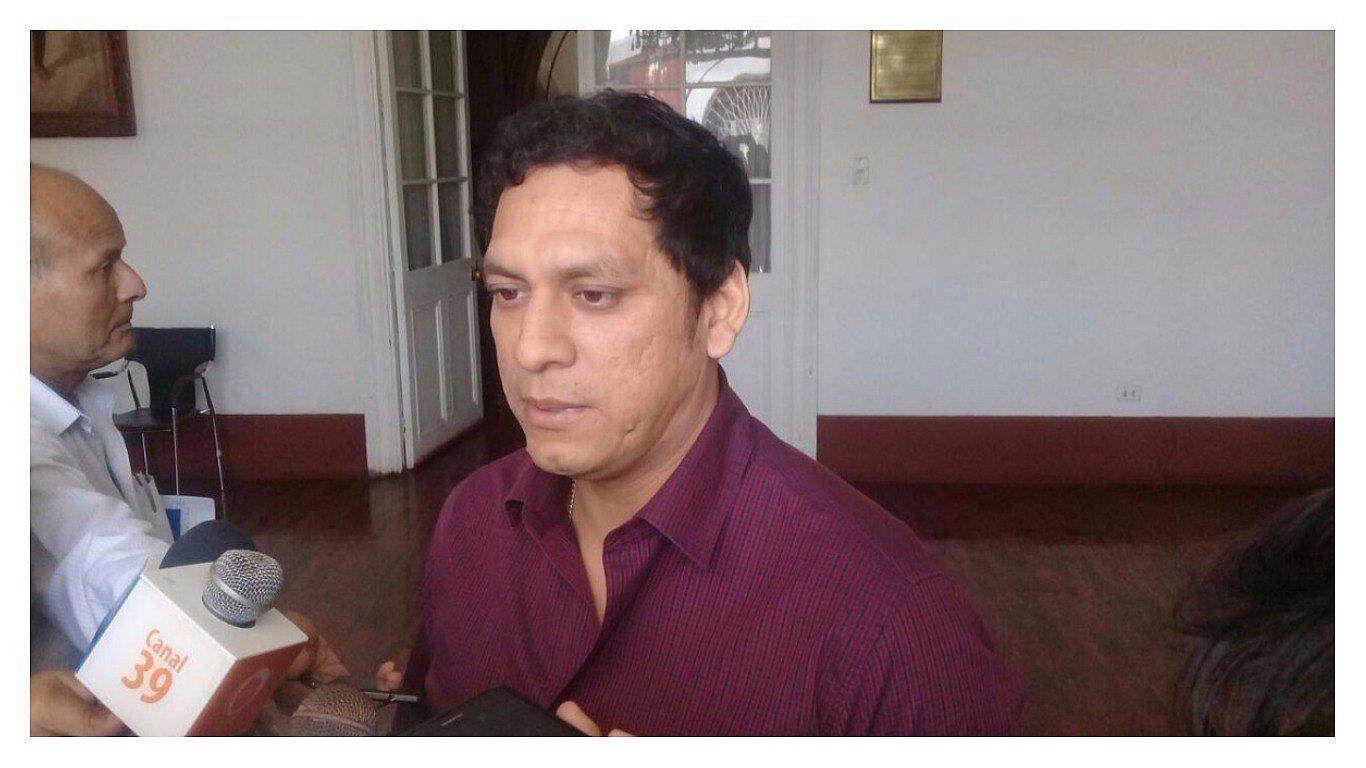 Luis Valdez: "Requerimos ingenieros, arquitectos y estructuralistas para la reconstrucción"