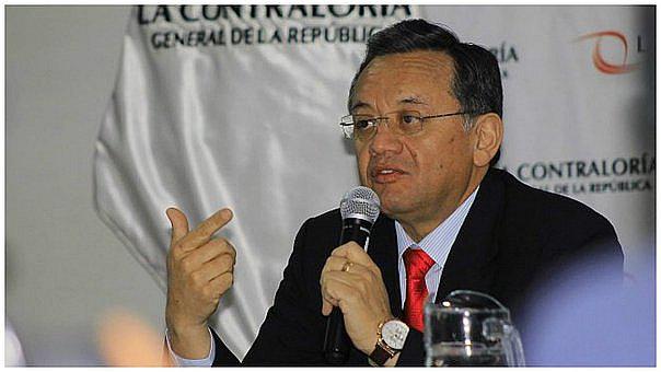 Contralor Edgar Alarcón pide oportunidad al Congreso para hacer descargos