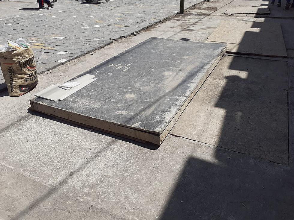 Calle San Juan de Dios es un peligro para compradores por fiestas de fin de año