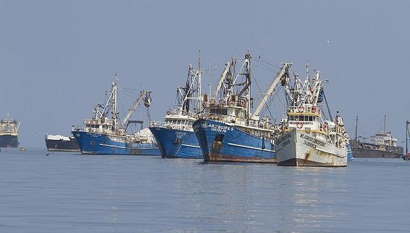 Pesca de anchoveta: Flota industrial paraliza sus faenas por condiciones del mar