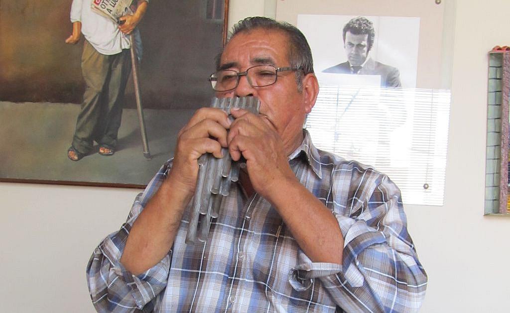 Buscan declarar patrimonio cultural de la región Tacna a la zampoña metálica (Vídeo)