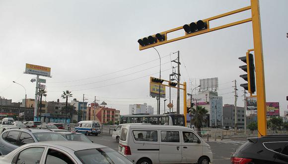 Municipalidad de Lima sincronizará semáforos en puntos críticos