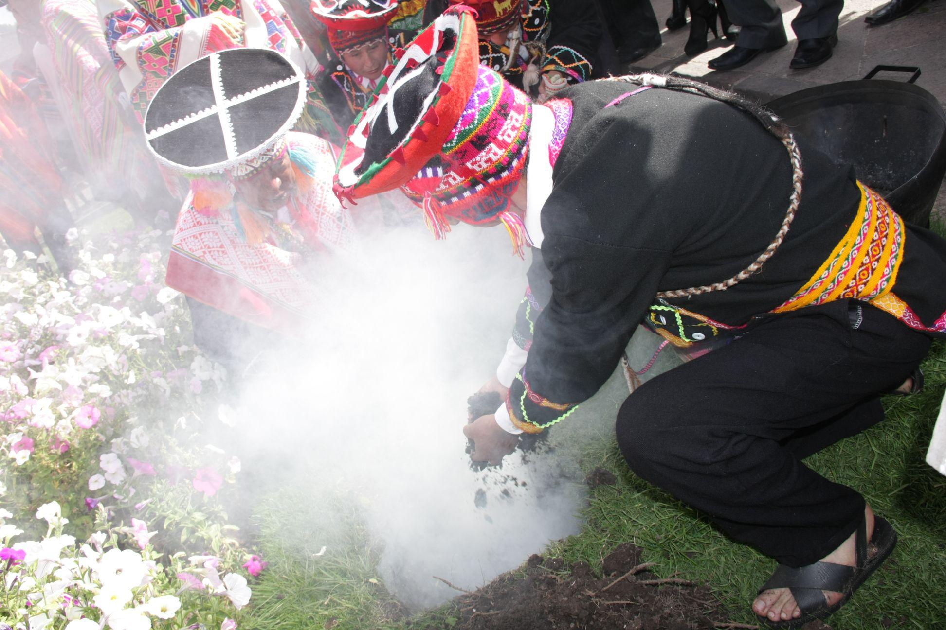 Cusco: sacerdotes andinos de toda la región se reúnen para pago a la tierra