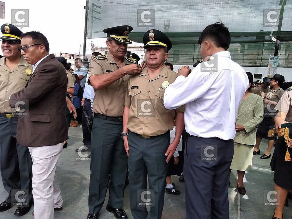 Colocan insignias a 417 efectivos policiales por ascenso en la región Arequipa (FOTOS)