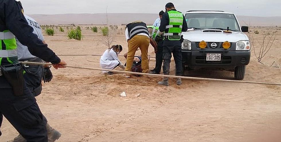 Camioneta despista y cae a un reservorio y conductor fallece ahogado