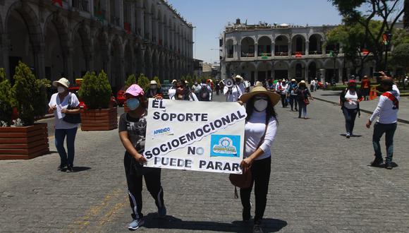 Trabajadores Cas protestan contra despidos en Arequipa| Eduardo Barreda