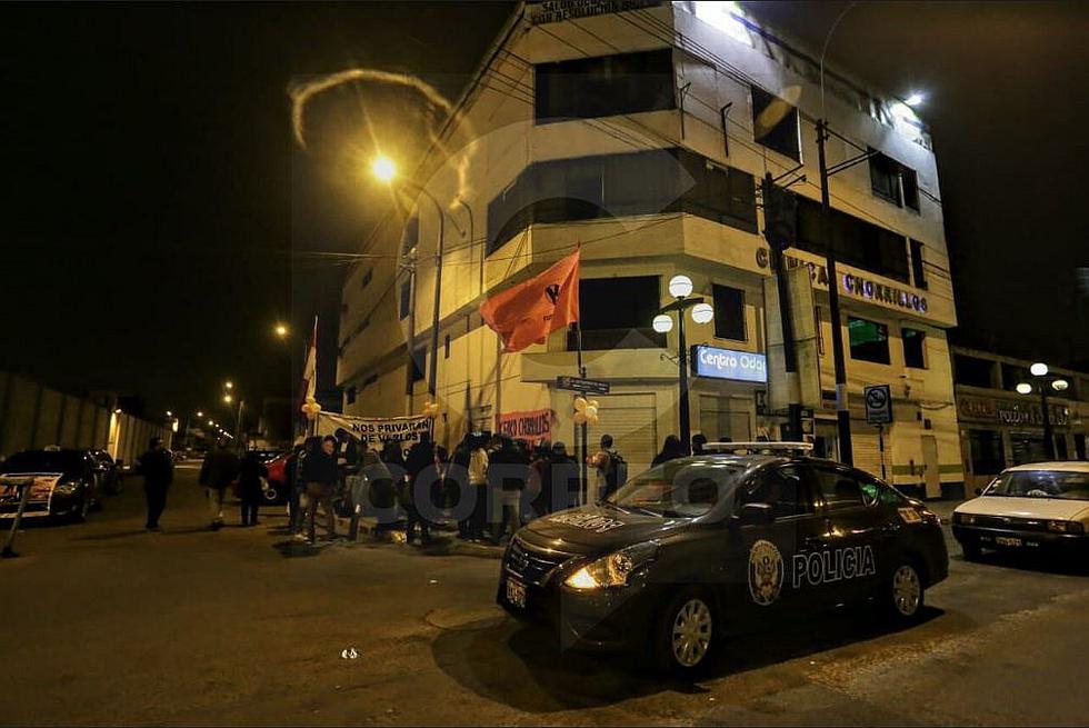 Mark Vito, esposo de Keiko Fujimori, pasó su primera noche en huelga de hambre (VIDEO y FOTOS)