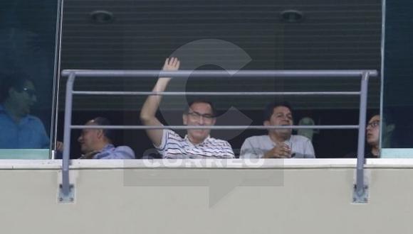 Sporting Cristal vs. Alianza Lima: Martín Vizcarra disfruta el partido desde el palco presidencial