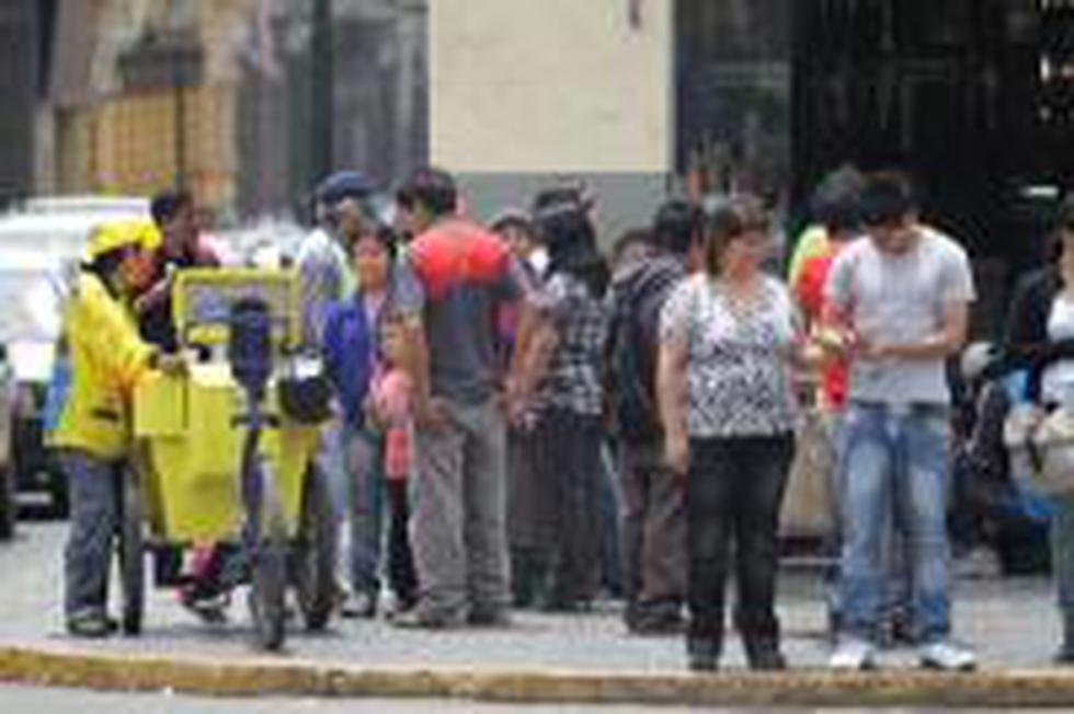 El centro de Lima vuelve a ser tomado por ambulantes  