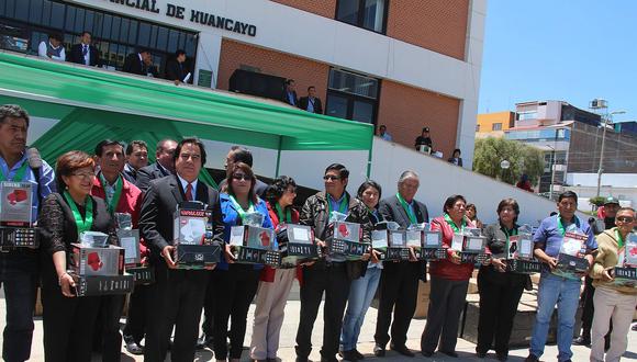 Municipalidad de Huancayo entrega 250 sistemas de alarmas a juntas vecinales (VIDEO)
