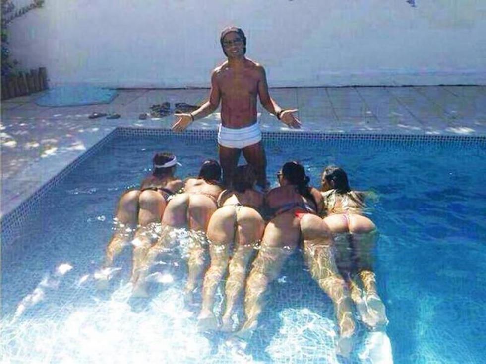 Ronaldinho causa furor por esta foto