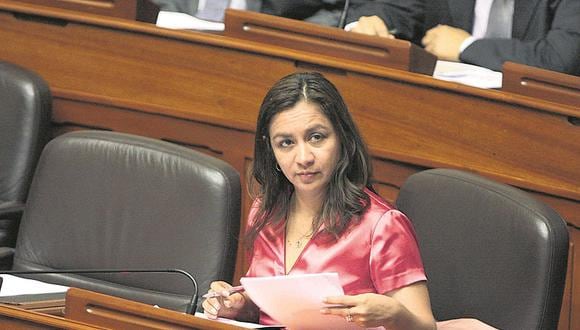 Marisol Espinoza suspende aporte económico al Nacionalismo