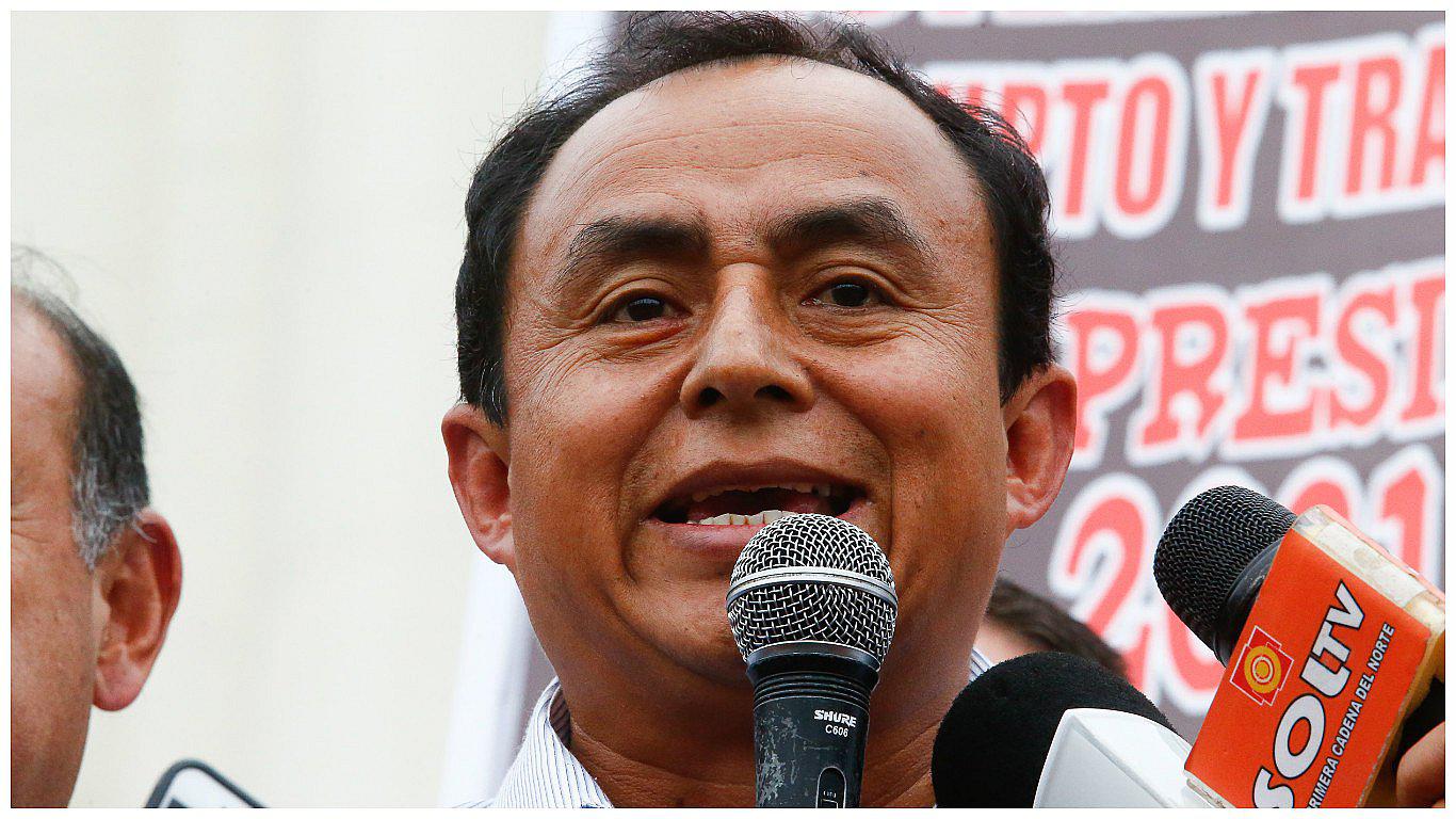 Gregorio ​Santos recolecta fondos para pagar caución