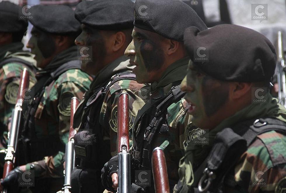 Ceremonia por los XXX aniversario de la Policía Nacional en Arequipa (FOTOS)