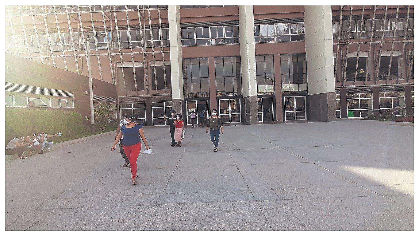 Pacientes con coronavirus cumplen aislamiento en dos provincias y cinco distritos 