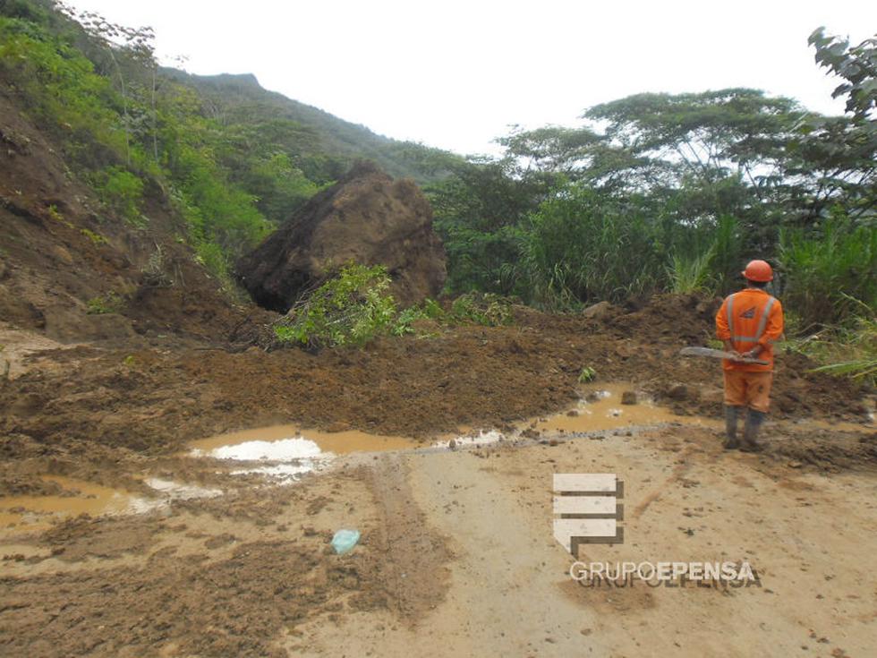 Derrumbes bloquean carretera Oxapampa - Chanchamayo 