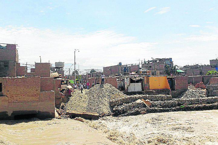 Ica: evacuan a vecinos del sector de Acomayo y Mollendo