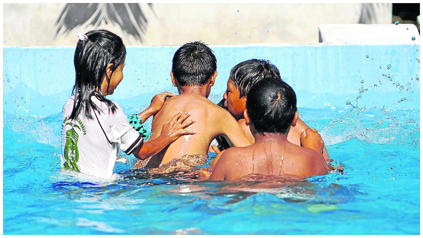 ​Solo cuatro piscinas tienen autorización para recibir a usuarios en Huancayo