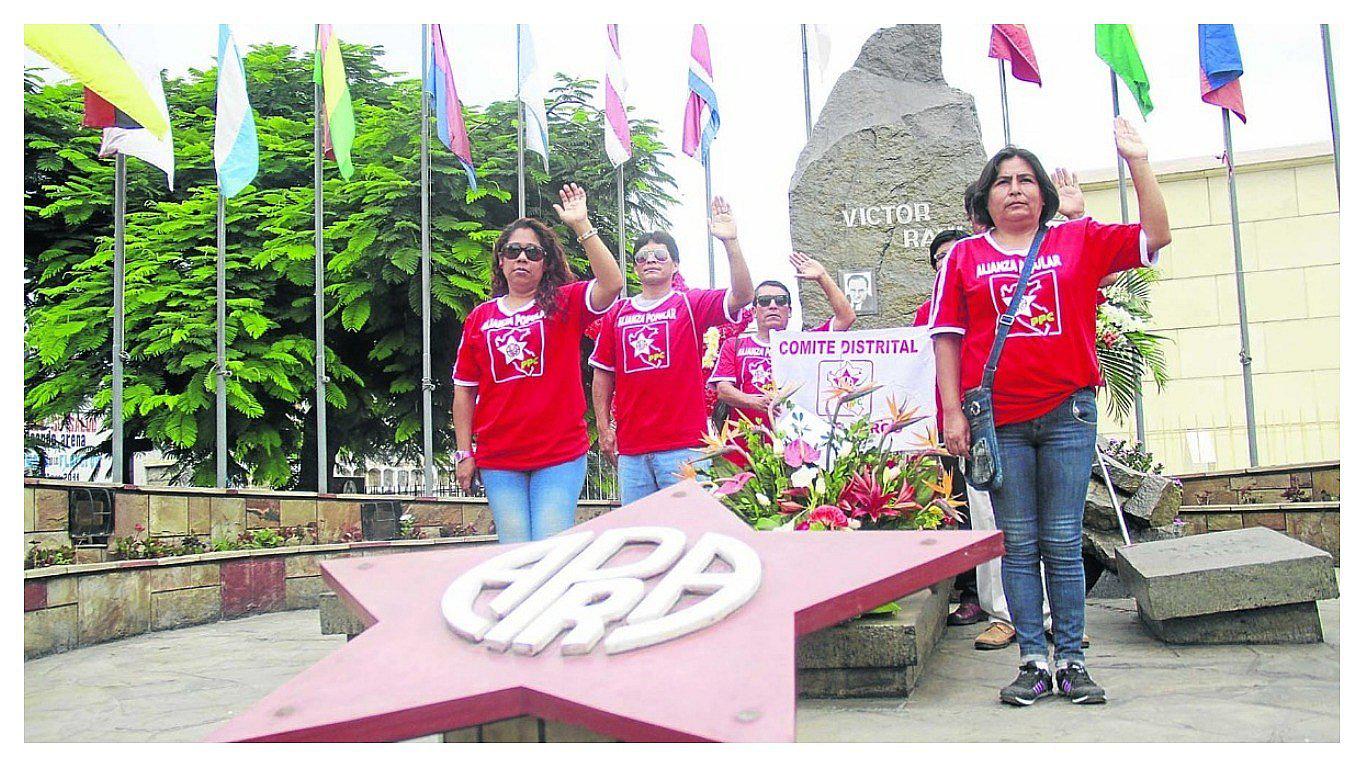 Celebran 123 años del nacimiento de Víctor Raúl Haya de la Torre