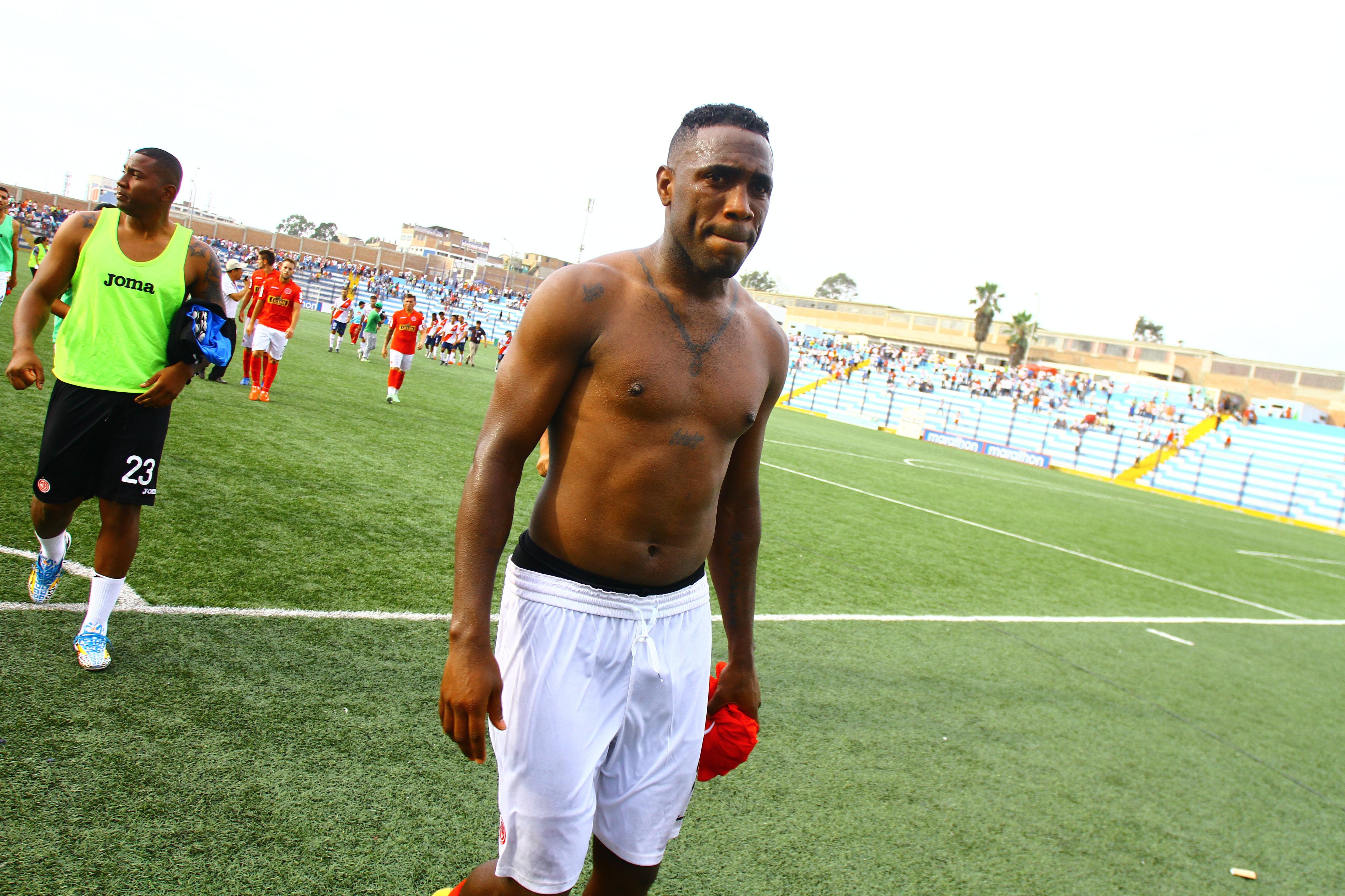 Cienciano fue multado con casi 40 mil soles por racismo a Luis Tejada