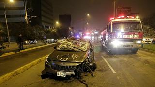 Tres personas salvaron de morir tras aparatoso accidente en San Borja (VIDEO)