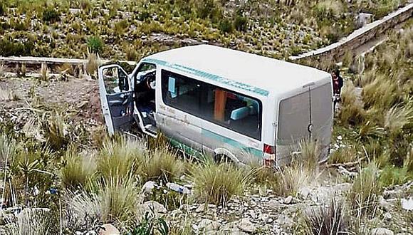 Vehículo se despista en la vía Juliaca – La Rinconada 