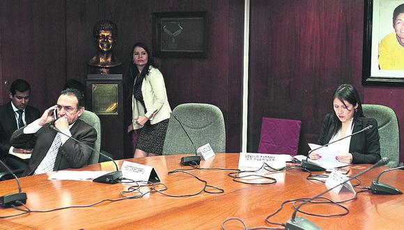 Héctor Becerril rechaza pedido de Yeni Vilcatoma para retornar a Fiscalización