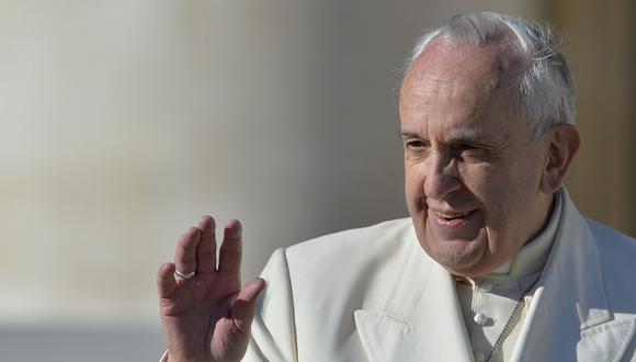 Papa Francisco regaló 400 sacos de dormir a sintechos con motivo de su cumpleaños