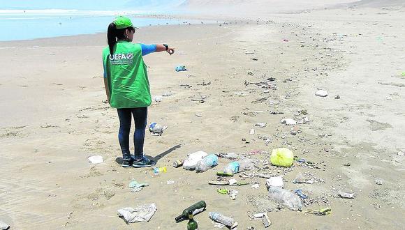 OEFA alista denuncias contra municipalidades por contaminación en las playas 