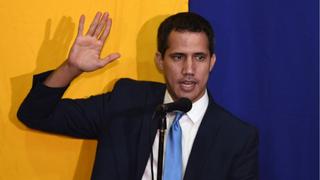 Venezuela: Reeligen a Juan Guaidó como presidente del Parlamento en una sesión paralela