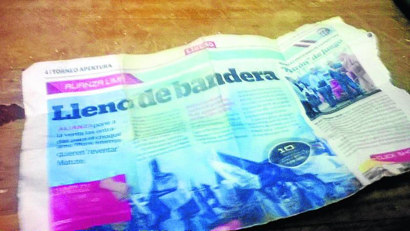 Hallan a 200 menores bebiendo caña y fumando en local pirata