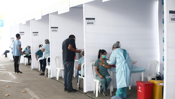 La ministra de Comercio Exterior y Turismo, Claudia Cornejo, informó sobre el avance de la vacunación contra el Covid-19. (Foto: Jesus Saucedo / @photo.gec)