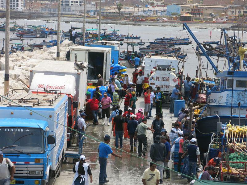 Pescadores protestaron en el desembarcadero artesanal