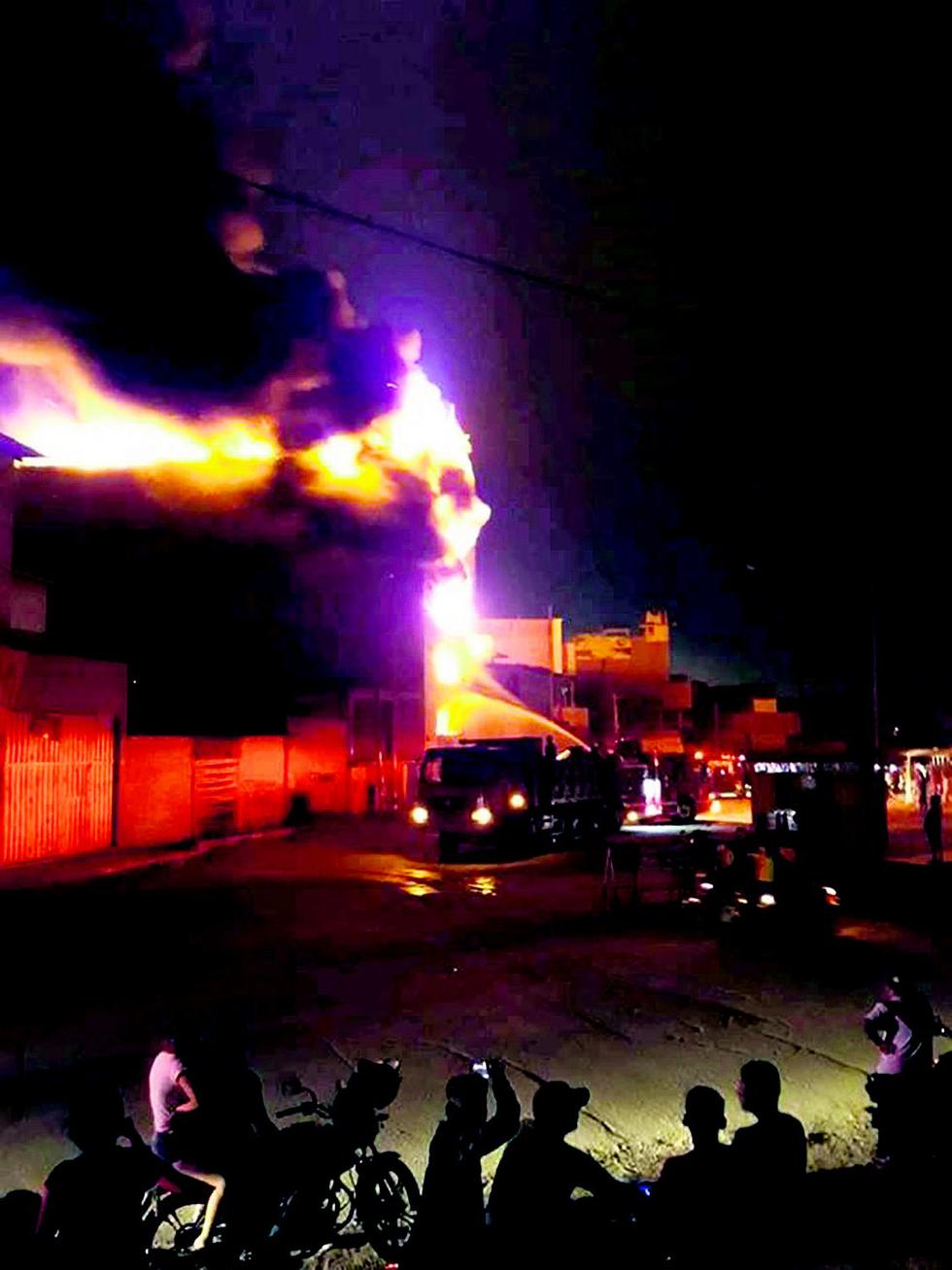 Tumbes: Incendio de tienda deja $ 4 millones en pérdidas