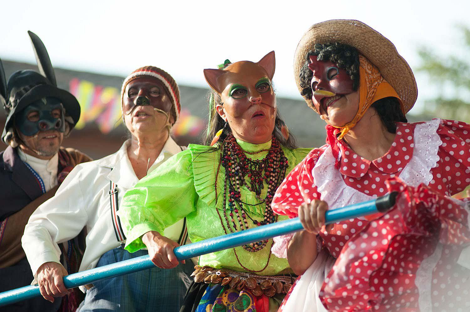 Yuyachkani presente el Festival Artes Vivas Loja 2017